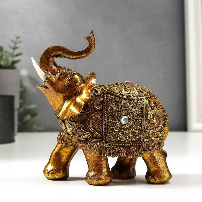 фото Сувенир полистоун "слон с золотой попоной с узорами и стразой" 15х14х7 см