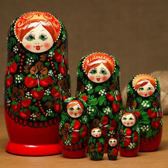 Матрёшка "Ягоды", чёрно-красная, прямая, 7-ми кукольная 
Матрёшка "Ягоды", чёрно-красная, прямая, 7-ми кукольная