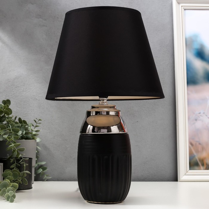 Лампа настольная 16313/1 E14 40Вт черно-серебристый 24х24х39 см
Лампа настольная 16313/1 E14 40Вт черно-серебристый 24х24х39 см