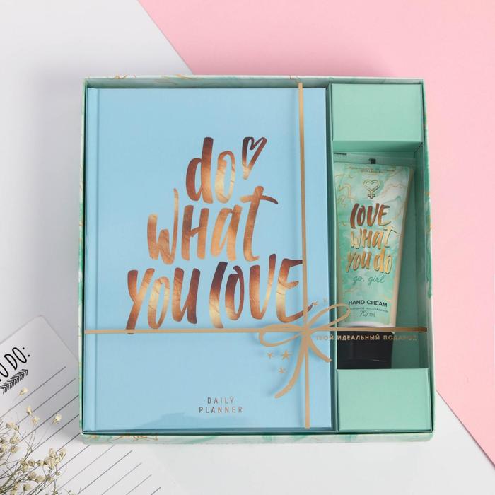 Набор Do what you love, ежедневник 80 л и крем для рук 75 мл
Набор Do what you love, ежедневник 80 л и крем для рук 75 мл