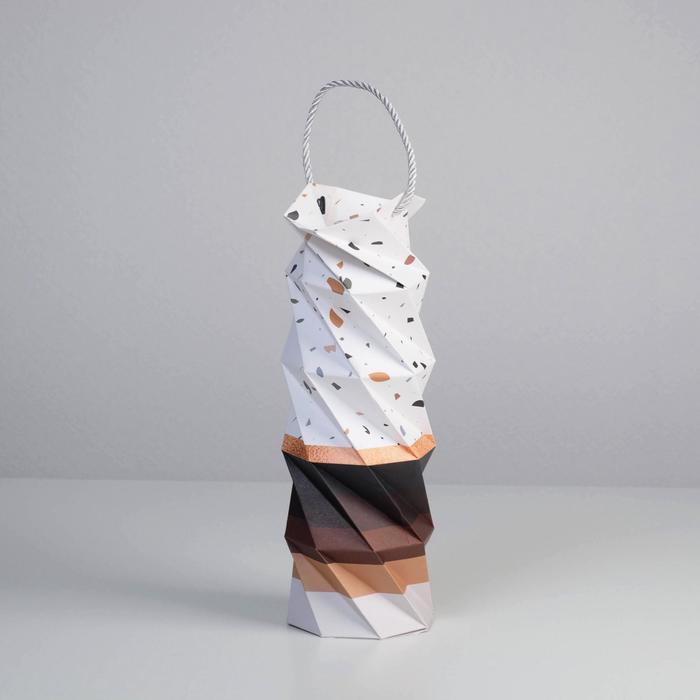 Пакет под бутылку «С наилучшими пожеланиями!», 37,5 × 11 × 9 см 
Пакет под бутылку «С наилучшими пожеланиями!», 37,5 × 11 × 9 см