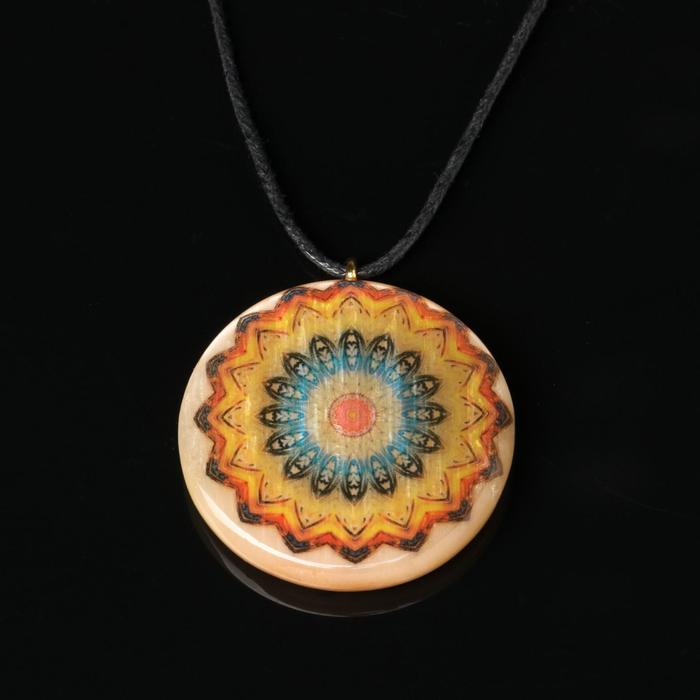 Кулон круглый №5"Мандала", селенит
Кулон круглый №5"Мандала", селенит