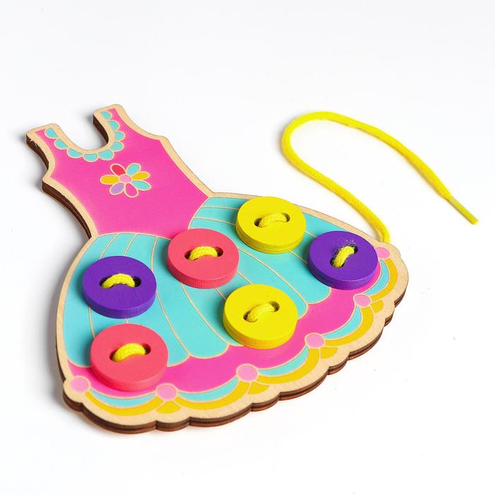 Шнуровка «Платье», 15 × 14 × 1 см
Шнуровка «Платье», 15 × 14 × 1 см