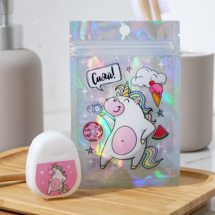 Зубная нить в голографическом пакете «Сияй», 30 м., 5 х 4 см 
Зубная нить в голографическом пакете «Сияй», 30 м., 5 х 4 см