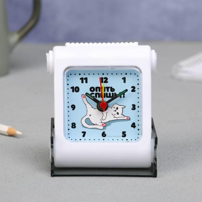 Будильник квадратный на подставке «Опять спишь!»
Будильник квадратный на подставке «Опять спишь!»