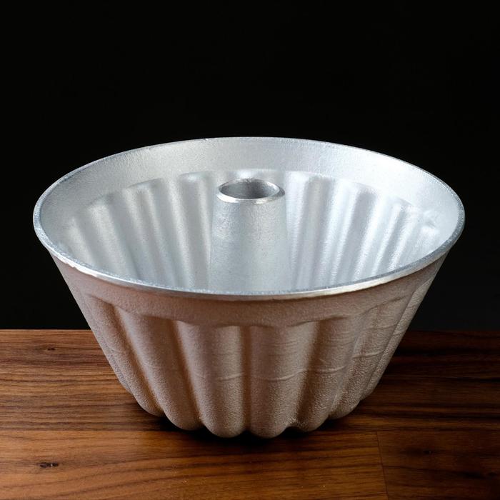 Форма для кексов 20х12х9,7 см с конусом
Форма для кексов 20х12х9,7 см с конусом