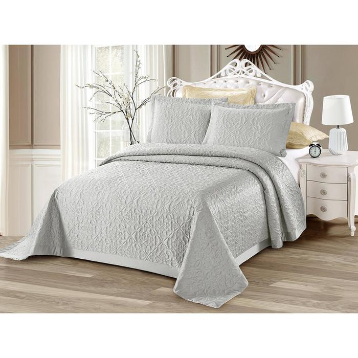 Покрывало с наволочками Blumarine, размер 240x260 см, 50x70 см - 2 шт
Покрывало с наволочками Blumarine, размер 240x260 см, 50x70 см - 2 шт