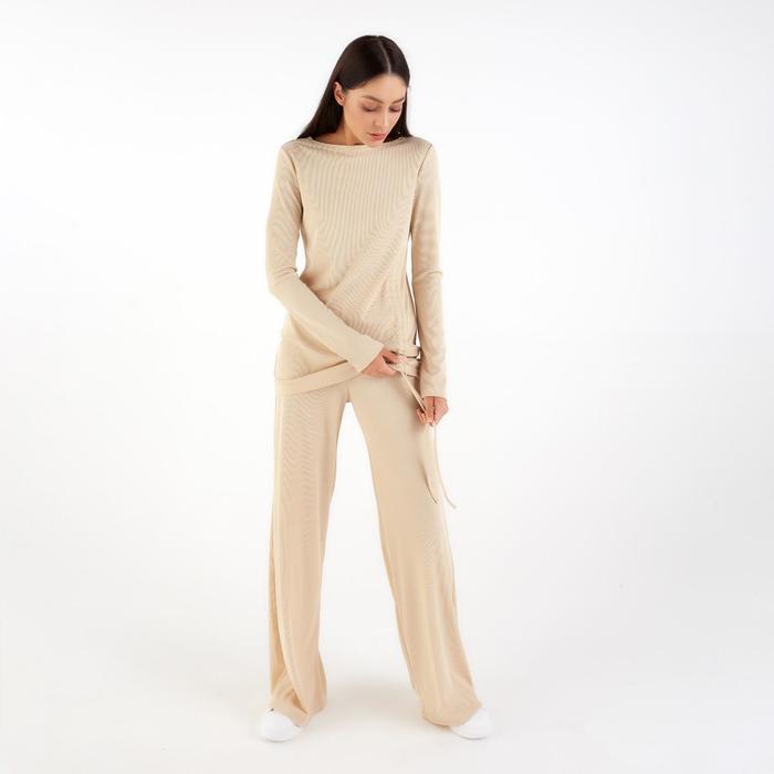 Комплект (брюки, джемпер) MIST, р. 40, беж
Комплект (брюки, джемпер) MIST, р. 40, беж
