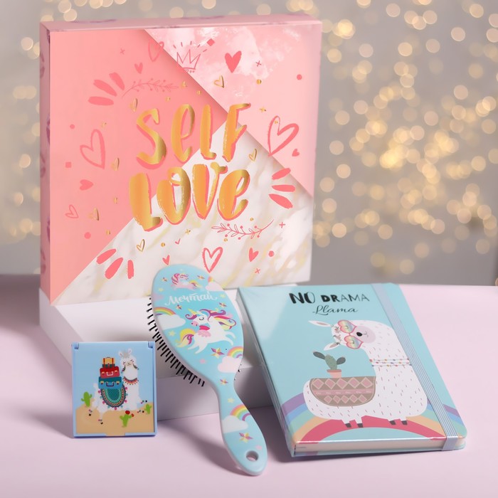 Подарочный набор «Ламушка», 3 предмета: зеркало, массажная расчёска, ежедневник
Подарочный набор «Ламушка», 3 предмета: зеркало, массажная расчёска, ежедневник