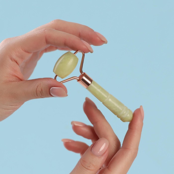 Массажёр для лица и зоны декольте, 9,5 × 4 см, нефрит
Массажёр для лица и зоны декольте, 9,5 × 4 см, нефрит