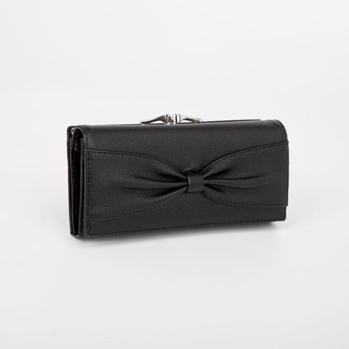 Кошелёк женский, 3 отдела на магнитах, цвет чёрный
Кошелёк женский, 3 отдела на магнитах, цвет чёрный