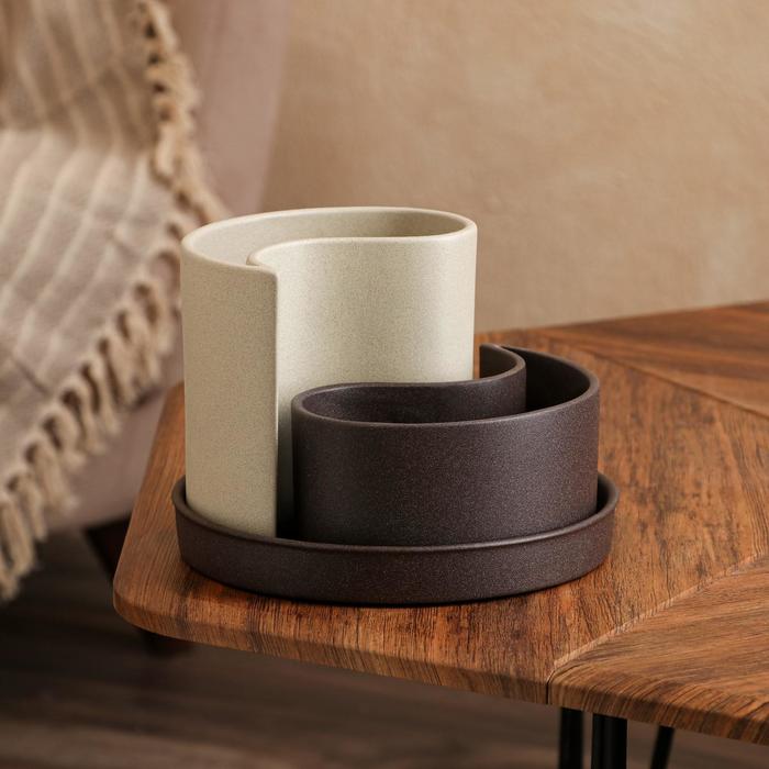 Горшок для цветов "Капля" 0,7 л и 1,3 л, крошка, бежево-шоколадная 
Горшок для цветов "Капля" 0,7 л и 1,3 л, крошка, бежево-шоколадная