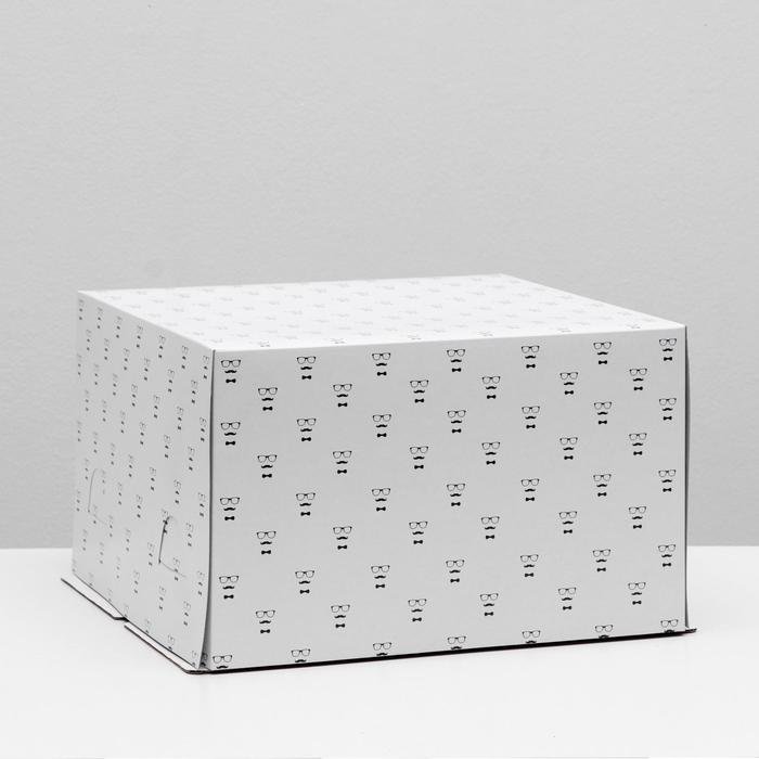 Кондитерская упаковка без окна "Бабочка мужик", 30 х 30 х 19 см
Кондитерская упаковка без окна "Бабочка мужик", 30 х 30 х 19 см