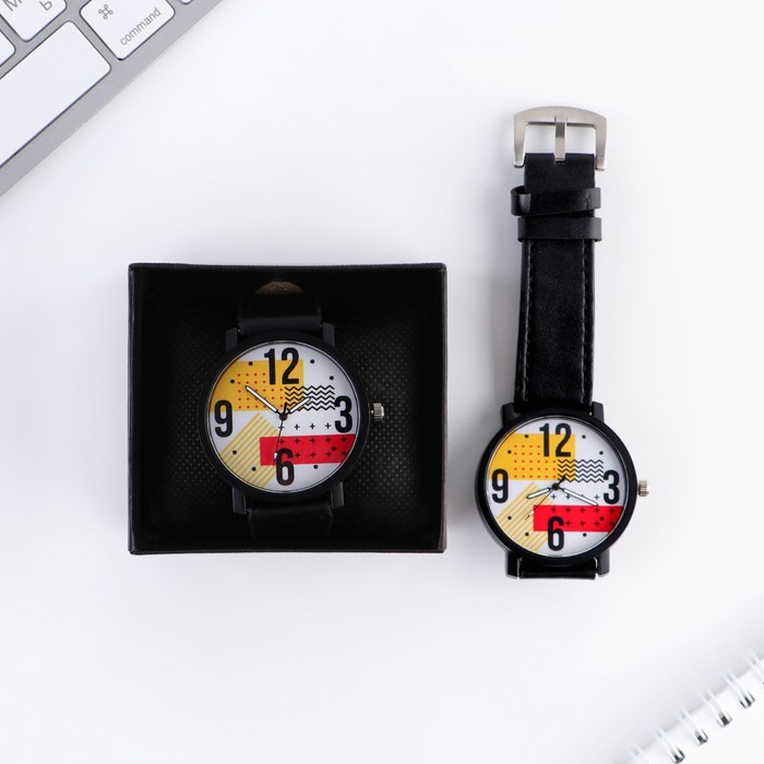 Часы наручные кварцевые «Абстракция», диам. 4 см
Часы наручные кварцевые «Абстракция», диам. 4 см