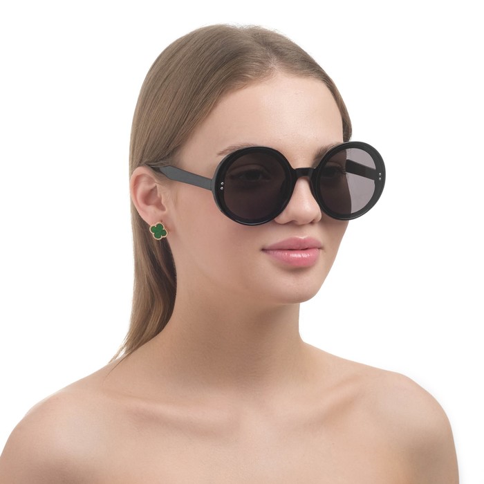 Очки солнцезащитные "Мастер К." UV 400, линза 6х6 см, ширина 15 см, дужка 15 см
Очки солнцезащитные "Мастер К." UV 400, линза 6х6 см, ширина 15 см, дужка 15 см