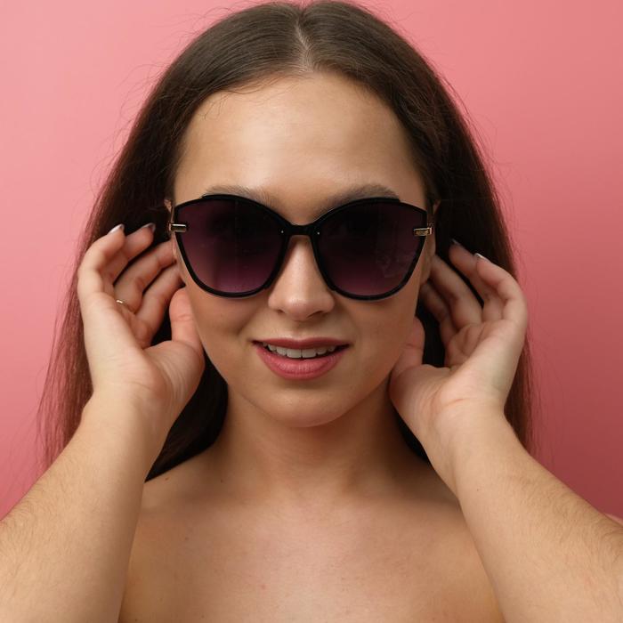 Очки солнцезащитные "Мастер К." UV 400, линза 6х6 см, ширина 14 см, дужка 15 см
Очки солнцезащитные "Мастер К." UV 400, линза 6х6 см, ширина 14 см, дужка 15 см