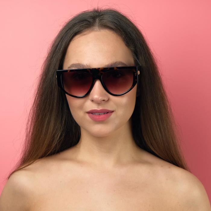 Очки солнцезащитные, UV 400, линза 7х5.5 см, ширина 15 см, дужка 14.5 см
Очки солнцезащитные, UV 400, линза 7х5.5 см, ширина 15 см, дужка 14.5 см