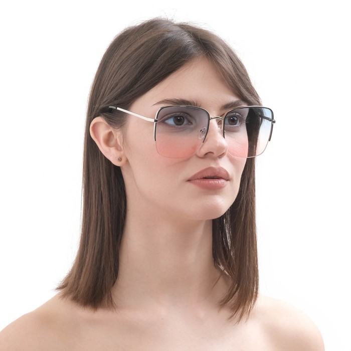 Очки солнцезащитные "Мастер К.", uv 400, линза 5.6 х 6 см, ширина 14.5 см, дужка 15 см 
Очки солнцезащитные "Мастер К.", uv 400, линза 5.6 х 6 см, ширина 14.5 см, дужка 15 см