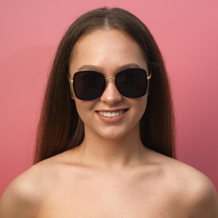 Очки солнцезащитные "Мастер К.", UV400, линза 5.5х6 см, ширина 14.5 см, дужка 14.5 см 
Очки солнцезащитные "Мастер К.", UV400, линза 5.5х6 см, ширина 14.5 см, дужка 14.5 см