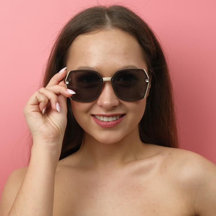 Очки солнцезащитные "Мастер К.", UV400, линза 5.7х6.5 см, ширина 14 см, дужка 15 см
Очки солнцезащитные "Мастер К.", UV400, линза 5.7х6.5 см, ширина 14 см, дужка 15 см