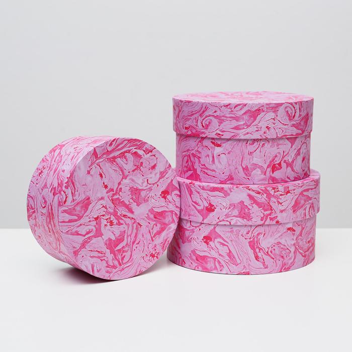 Набор круглых коробок 3 в 1 "Розовый мрамор", 18 х 18 х 10 - 15 х 15 х 8 см
Набор круглых коробок 3 в 1 "Розовый мрамор", 18 х 18 х 10 - 15 х 15 х 8 см