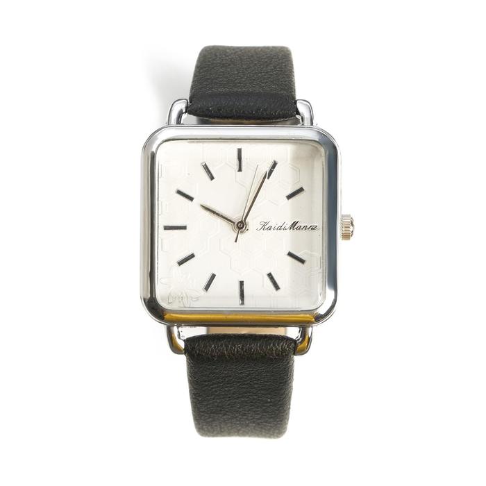 Часы наручные женские KaidiMann, циферблат 2.7х2.5 см, ремешок экокожа 23 см
Часы наручные женские KaidiMann, циферблат 2.7х2.5 см, ремешок экокожа 23 см