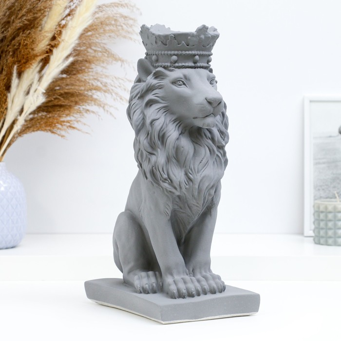 Копилка "Лев с короной" 35см
Копилка "Лев с короной" 35см