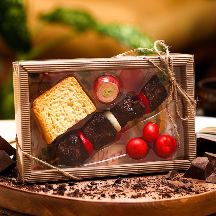 Набор из молочного и белого шоколада «Шашлычок», 210 г
Набор из молочного и белого шоколада «Шашлычок», 210 г