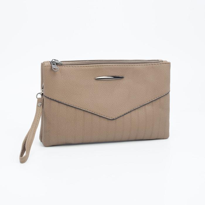 Клатч, отдел на клапане, длинный ремень, цвет коричневый
Клатч, отдел на клапане, длинный ремень, цвет коричневый