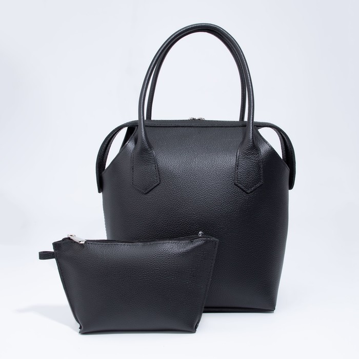 Сумка-саквояж на молнии, с косметичкой, цвет чёрный
Сумка-саквояж на молнии, с косметичкой, цвет чёрный