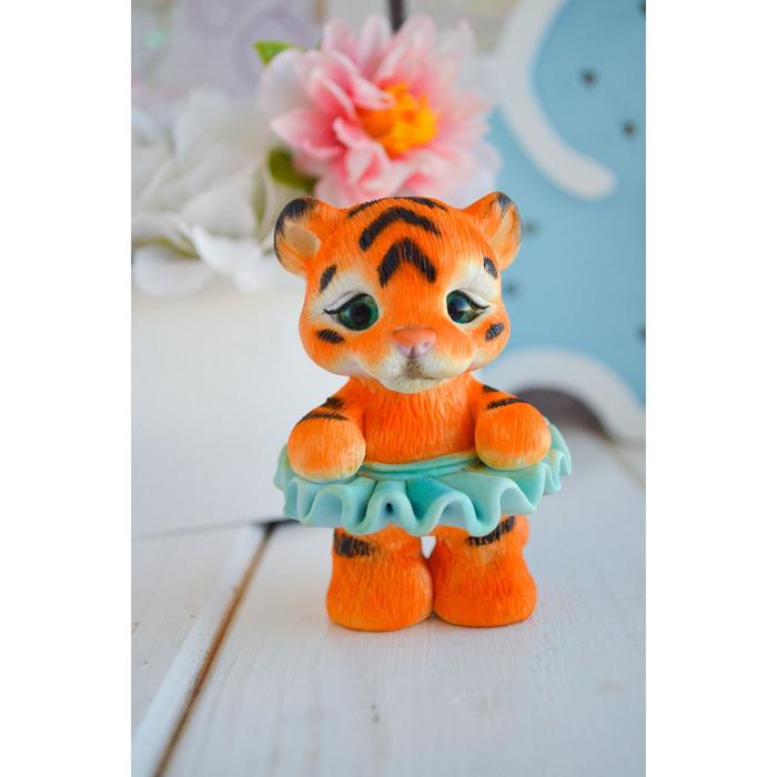 Силиконовая форма для мыла «Тигрёнок в юбочке»
Силиконовая форма для мыла «Тигрёнок в юбочке»