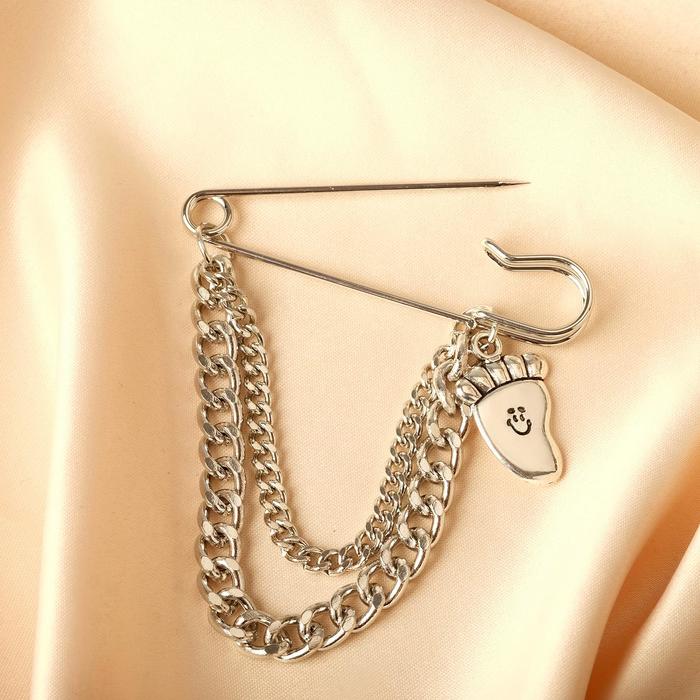 Булавка с подвесками "Ножка", 6,5см, цвет серебро
Булавка с подвесками "Ножка", 6,5см, цвет серебро