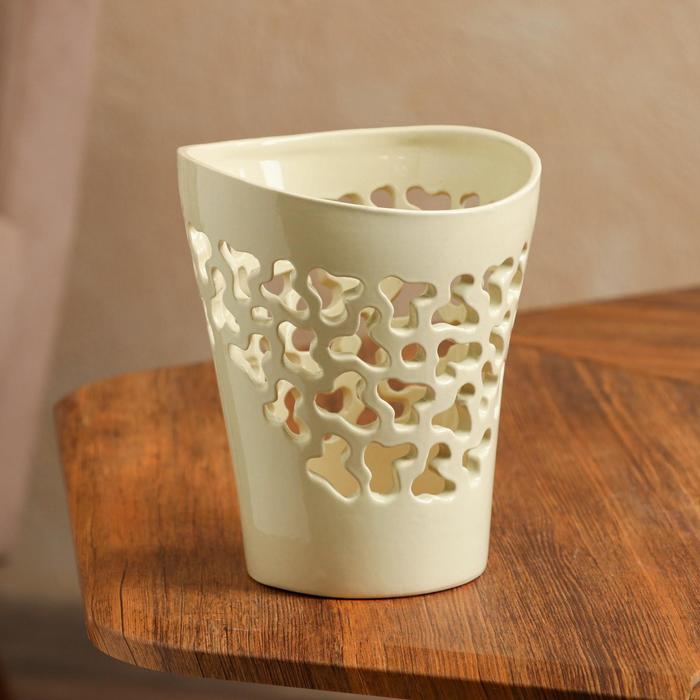 Кашпо "Орхидейница", бежевая, сквозная резка, керамика, 17 см
Кашпо "Орхидейница", бежевая, сквозная резка, керамика, 17 см