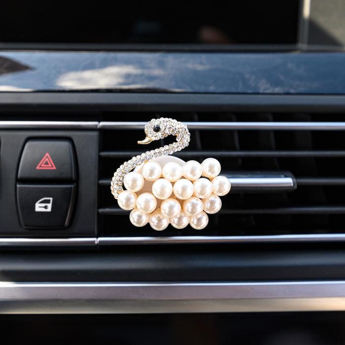 Украшение в дефлектор автомобиля "Лебедь"
Украшение в дефлектор автомобиля "Лебедь"