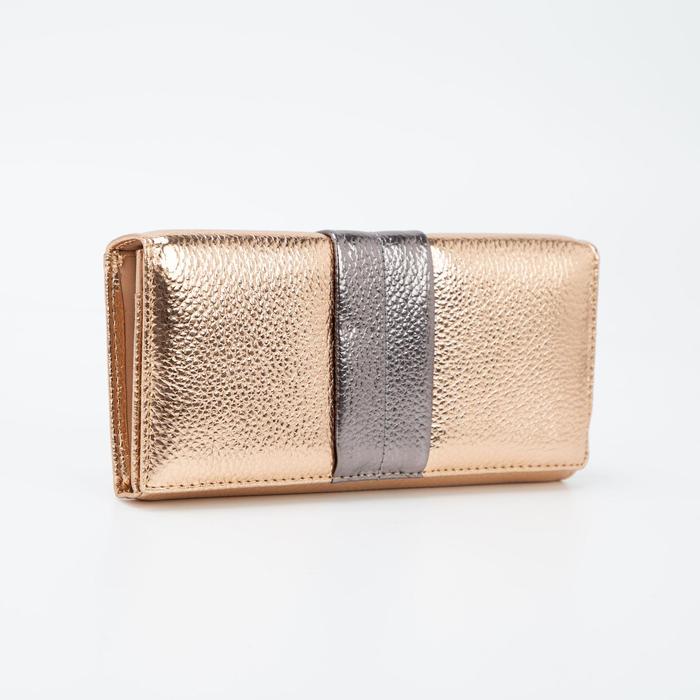 Кошелёк женский, 3 отдела на магните, цвет золотистый
Кошелёк женский, 3 отдела на магните, цвет золотистый