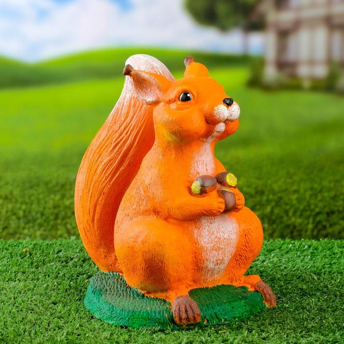 Садовая фигура "Белочка с орехами" 20х15х21см
Садовая фигура "Белочка с орехами" 20х15х21см