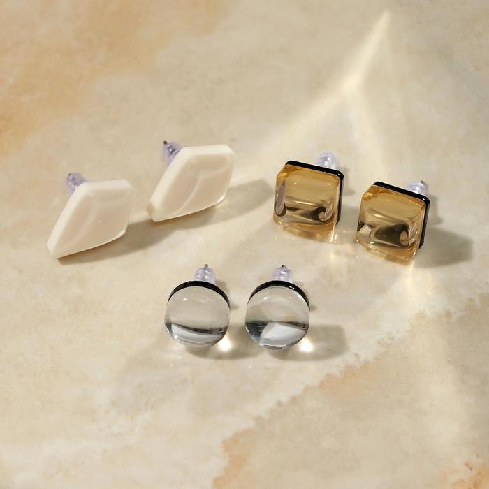 Серьги-набор из акрила (3 пары) STUDS, комплект №3, цветные
Серьги-набор из акрила (3 пары) STUDS, комплект №3, цветные