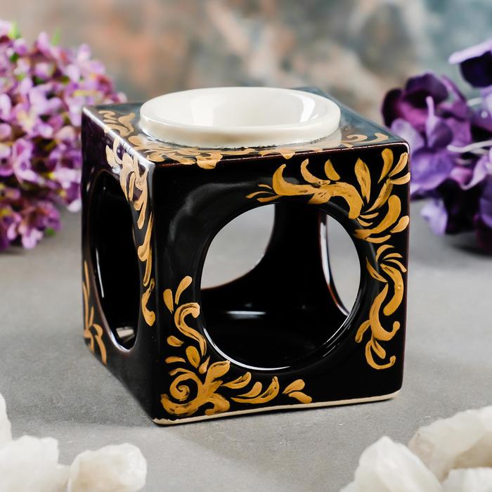 Аромалампа "Куб" чёрно-белая,с золотом 9.5 см
Аромалампа "Куб" чёрно-белая,с золотом 9.5 см