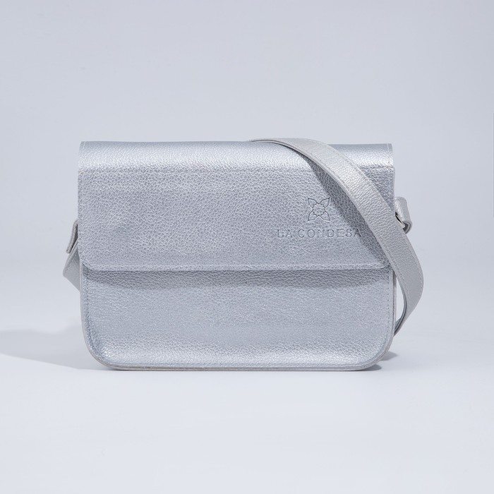 Сумка-мессенджер, отдел на клапане, наружный карман, длинный ремень, цвет серебристый
Сумка-мессенджер, отдел на клапане, наружный карман, длинный ремень, цвет серебристый