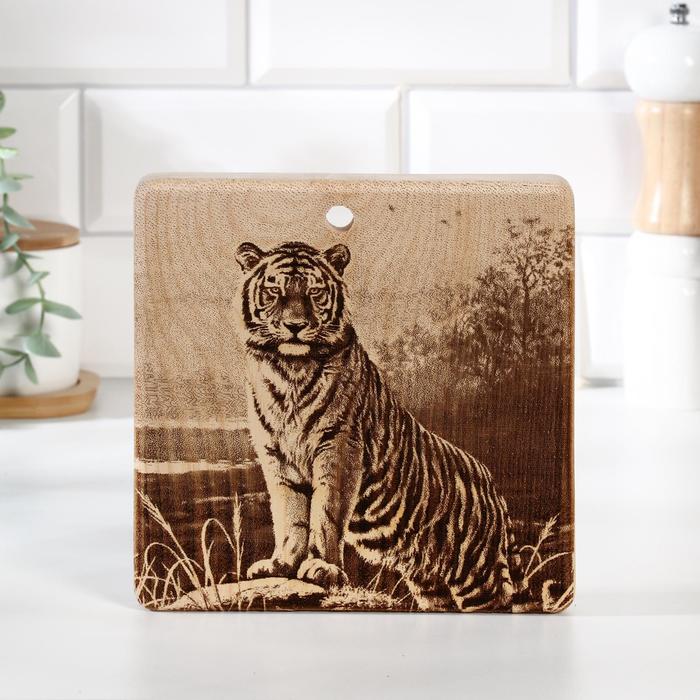 Доска из массива кедра разделочная квадратная, 18 × 18 см "Тигр" №6
Доска из массива кедра разделочная квадратная, 18 × 18 см "Тигр" №6