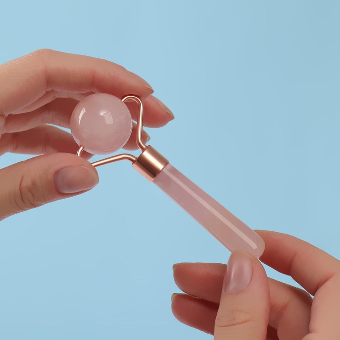 Массажёр для лица и зоны декольте, 9 × 3,5 см, розовый кварц
Массажёр для лица и зоны декольте, 9 × 3,5 см, розовый кварц