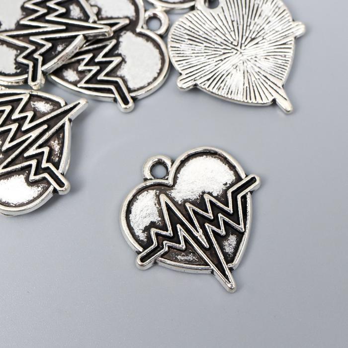 Декор для творчества металл "Сердечный ритм" серебро 2,2х2 см
Декор для творчества металл "Сердечный ритм" серебро 2,2х2 см