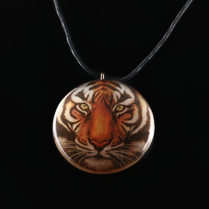 Кулон круглый "Тигр", селенит 
Кулон круглый "Тигр", селенит