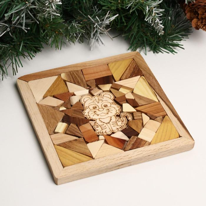 Подставка под горячее "Зубастик" 17х17 см, разные породы дерева
Подставка под горячее "Зубастик" 17х17 см, разные породы дерева