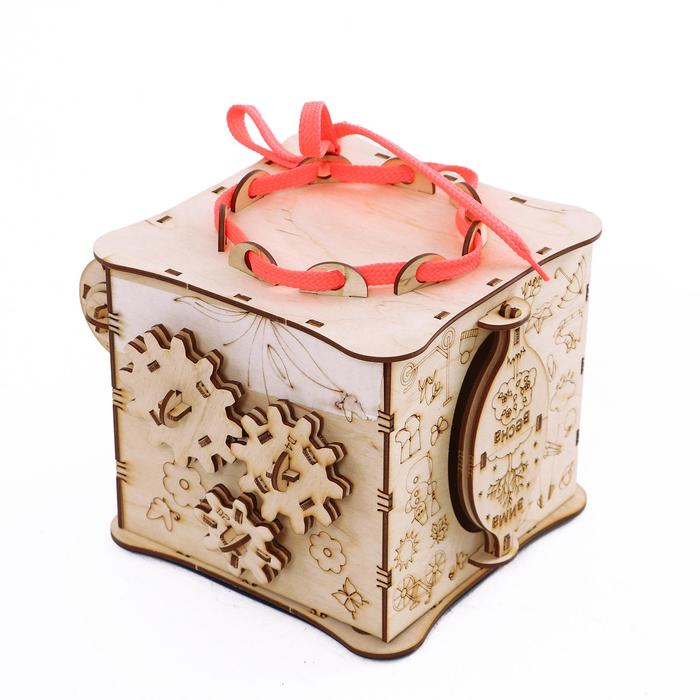 Конструктор из дерева Бизикубик для детей «Изучайка»
Конструктор из дерева Бизикубик для детей «Изучайка»