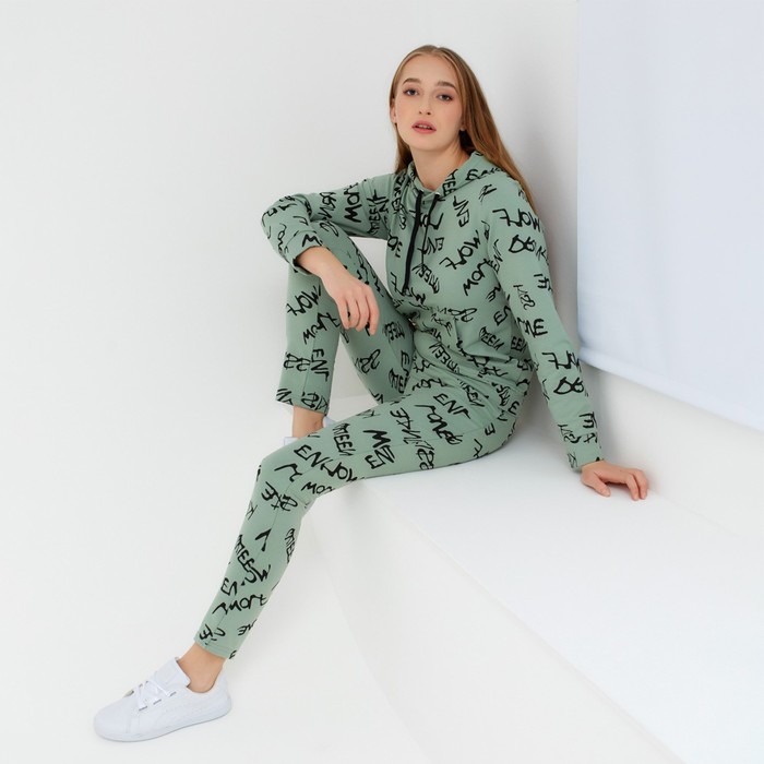 Костюм женский (толстовка, брюки) цвет МИКС, размер 44 
Костюм женский (толстовка, брюки) цвет МИКС, размер 44