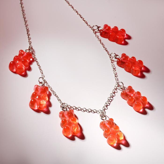 Колье "Мармеладные мишки" на тонкой цепочке, цвет красный в серебре, 35см
Колье "Мармеладные мишки" на тонкой цепочке, цвет красный в серебре, 35см