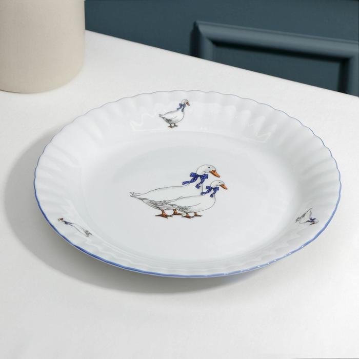 Тарелка мелкая «Гуси», d=24 см
Тарелка мелкая «Гуси», d=24 см