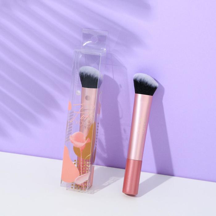 Кисть для макияжа, скошенная «Лепестки», 17 см
Кисть для макияжа, скошенная «Лепестки», 17 см