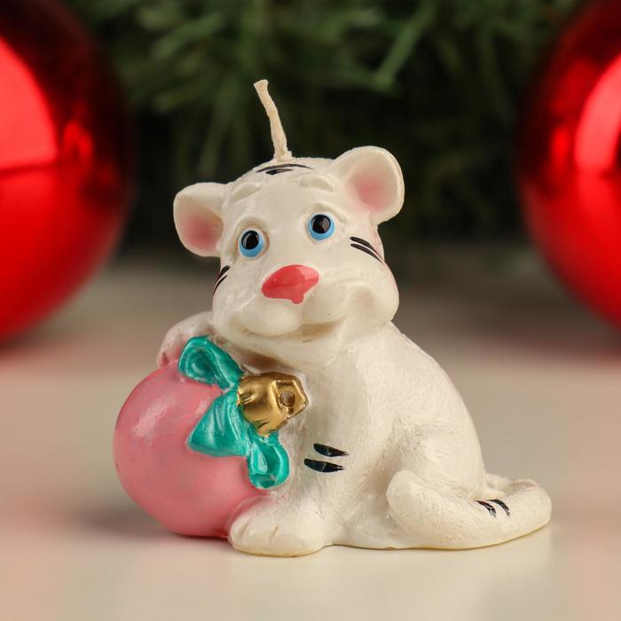 Свеча новогодняя декоративная "Тигренок с шариком", 7,3х4,3х6,2 см, микс 
Свеча новогодняя декоративная "Тигренок с шариком", 7,3х4,3х6,2 см, микс